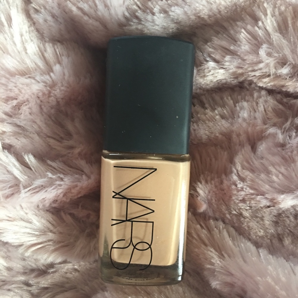 NARS Sheer Glow foundation